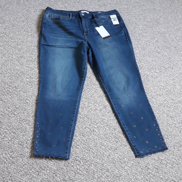 New Ankle Studded Hem Dark Wash Jeans Pant. - Picture 4 of 12